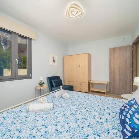 Frank's Place - Private Parking 펜션