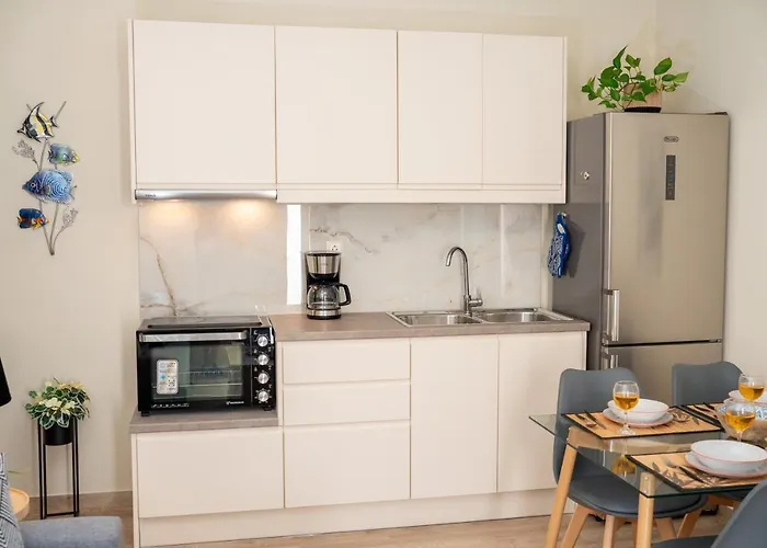 Frank's Place - Private Parking Argostoli (Kefalonia)